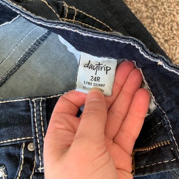 Jeans - Picture 2 of 5